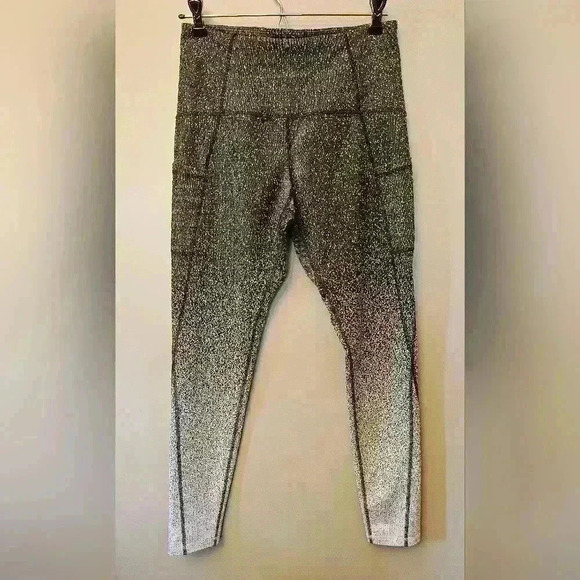 Champion Women's Full Length Compression Leggings Medium Black & White Ombre‎ - Picture 1 of 6